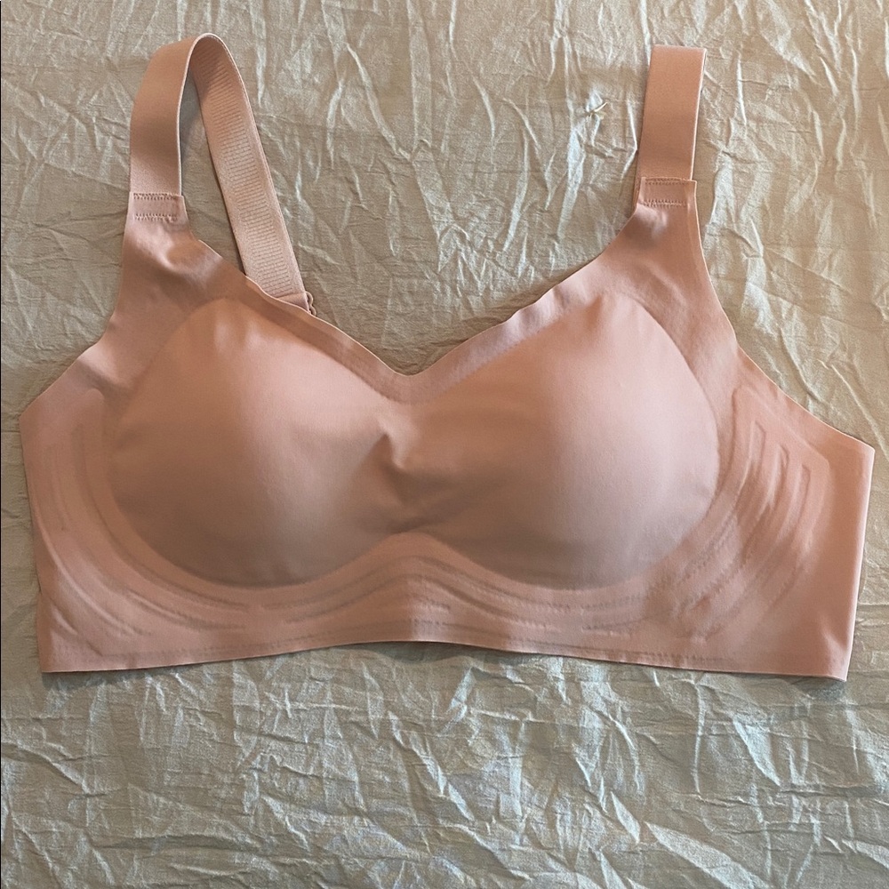Seamless Nude Bra